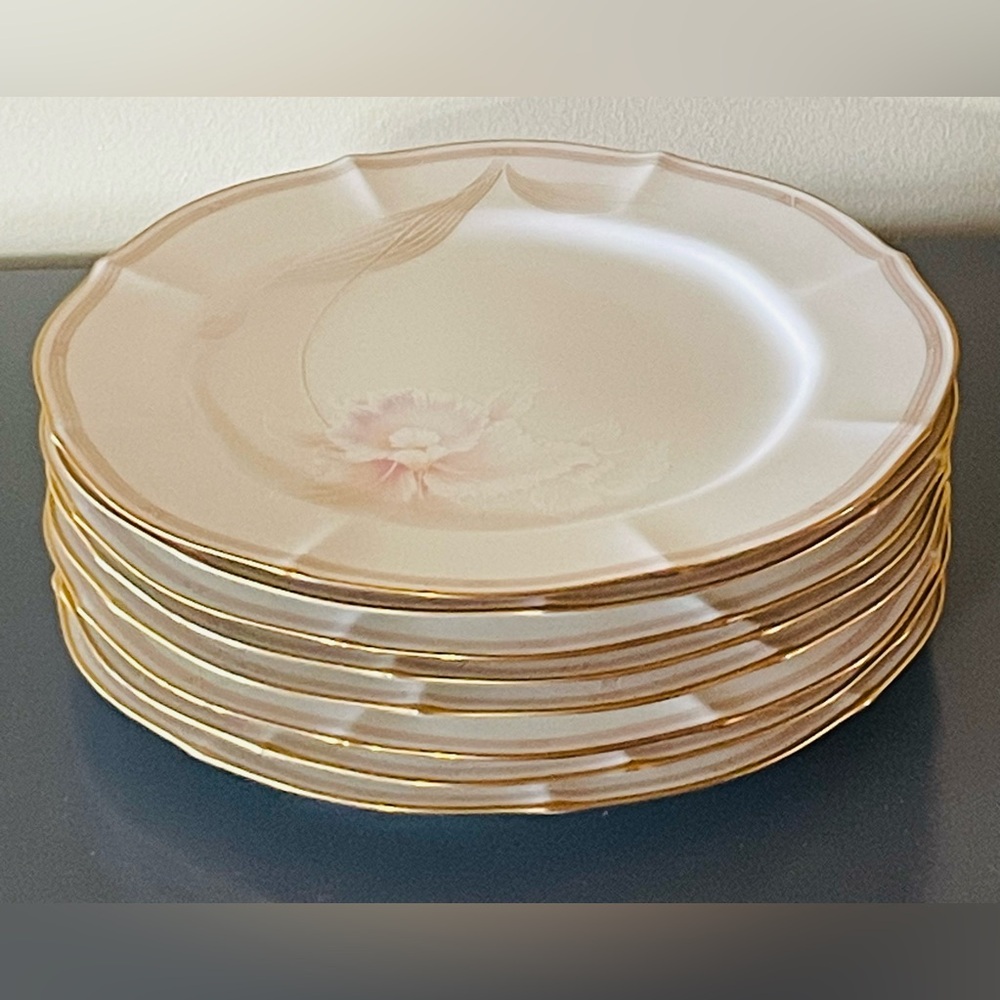 🌟Like New🌟  Coveted Noritake Imperial Blossom China Set 37 Piece Service for 8 - Picture 6 of 16